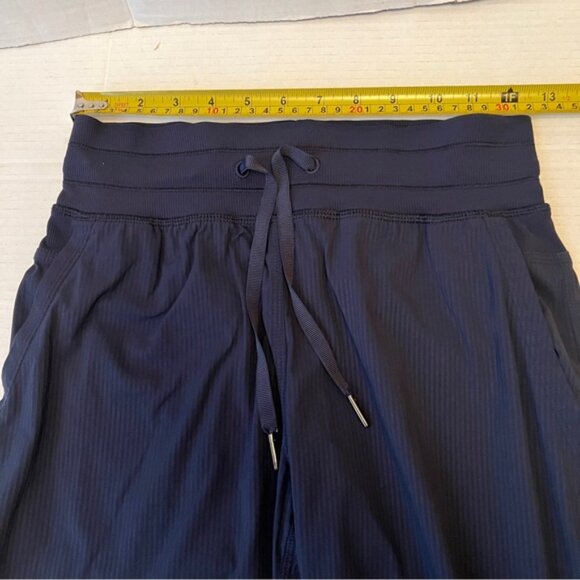 Lululemon Dance Studio Crop  Il Unlined 20"  Inkwell EUC - Picture 4 of 15